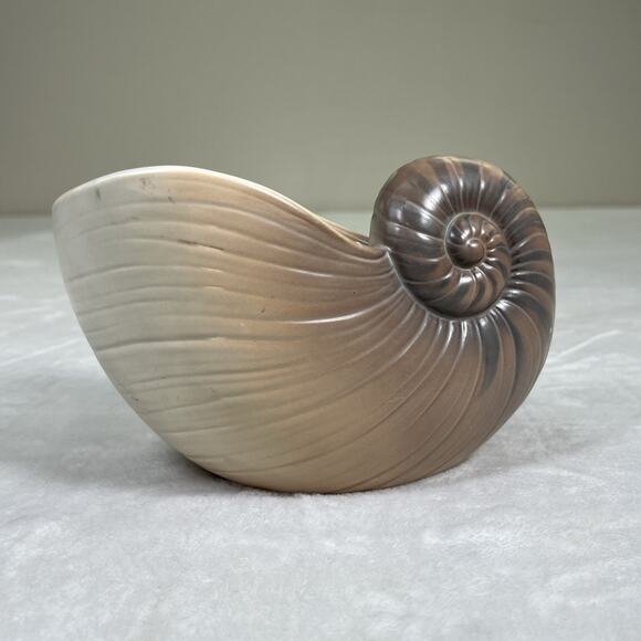 Vintage 1982 Otagiri Shell Shaped Vase Planter Brown/Beige 4.5" x 7.5" Charity - Picture 1 of 12